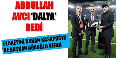 Abdullah Avcı'ya 100. Maçı Dolayısıyla Ödül