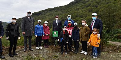 Genç: Minik Eller Fidanları Toprakla Buluşturdu!