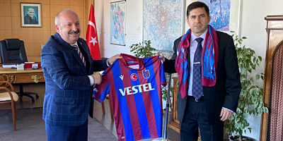 Paris Trabzonlular Derneği’nden, Başkonsolos’a Ziyaret! 