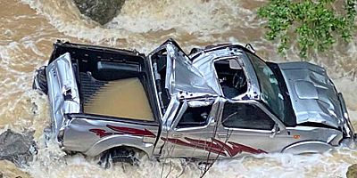 Sümela’da Kamyonet Dereye Uçtu, Sürücü Kayboldu!