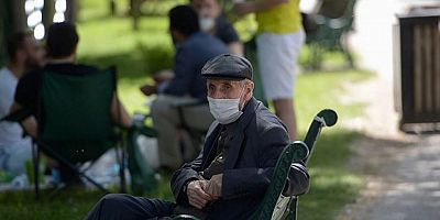 Yaşlıların Sokağa Çıkışını Valiler Belirleyecek